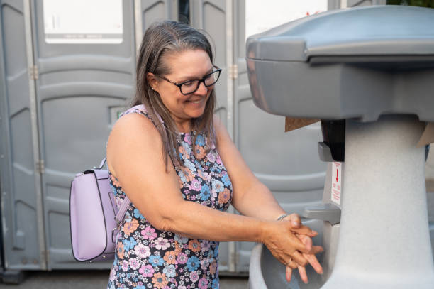 Best Porta potty rental for parties  in Altamont, KS